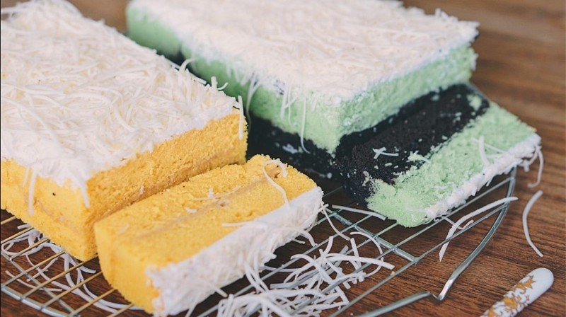 Lapis Kukus khas Surabaya kue khas surabaya