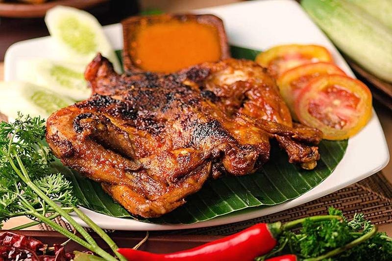 Ayam Taliwang yang Mendunia ayam taliwang khas makanan indonesia